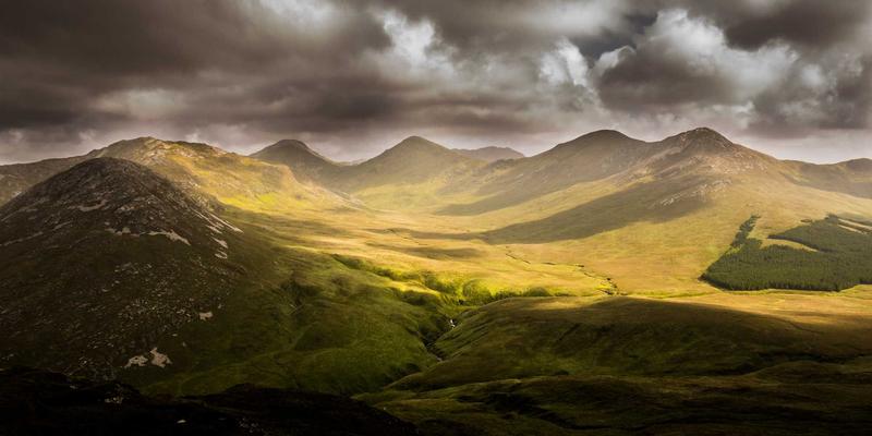 揭秘娱乐资讯算法:如何让明星动态与电影点评精准触达第五频道用户